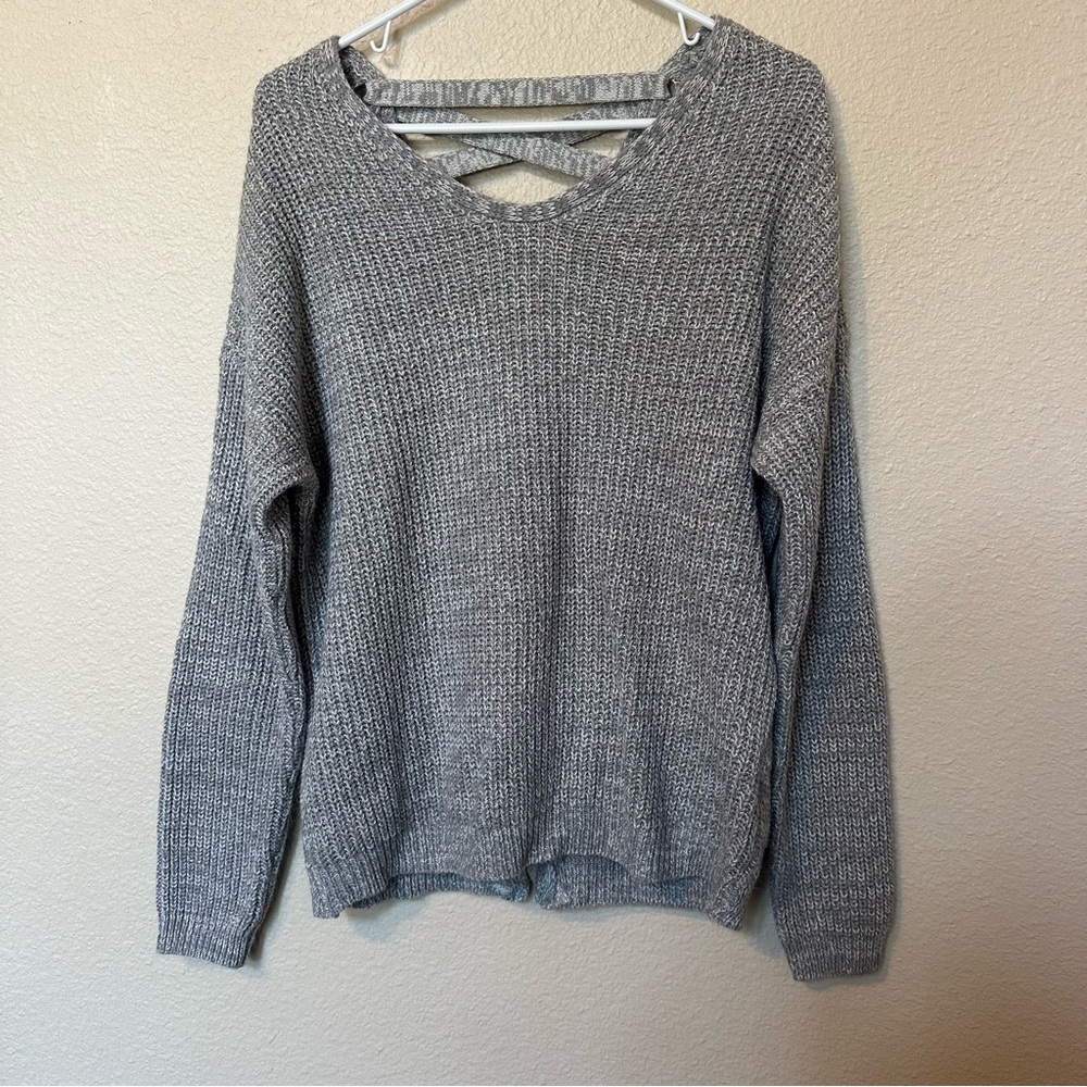 Poof! Women's Heather Gray V-Neck Open Back Sweater Size Large